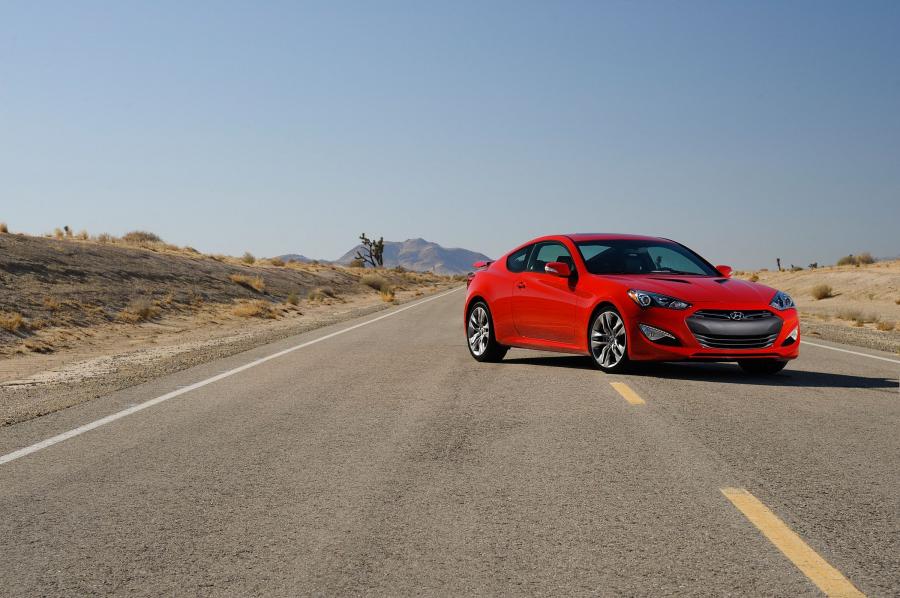  Hyundai Genesis Coupe 2013 года  (фото 23 из 76)